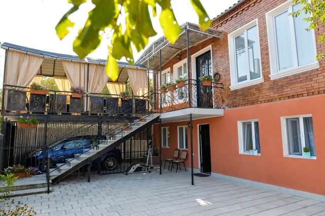 Отель Guest House Mizandari Кутаиси-37