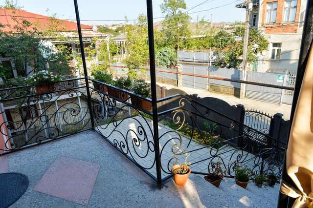 Отель Guest House Mizandari Кутаиси-6